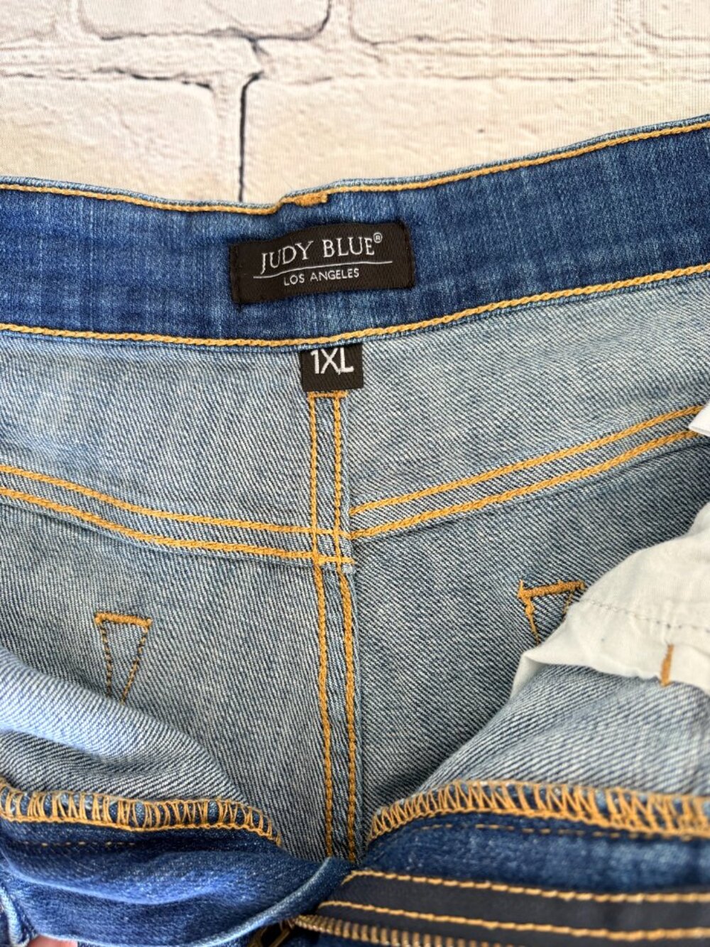 Judy Blue Mid-Rise Distressed Tulip Hem Cutoff Denim Shorts IXL - Picture 6 of 10